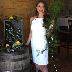 Lulu’s white dress